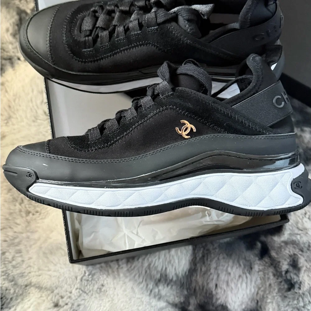 CHANEL Black Calfskin Mixed Fibers CC Sneakers size 39 (Brand New in Box) - Picture 5 of 11